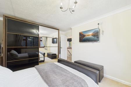 3 bedroom Semi-detached house for sale in Walker Drive, Winterton, North Lincolnshire, DN15