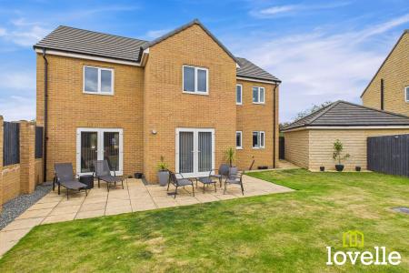 5 bedroom Detached house for sale in Bromby Close, Cottingham, East Riding of Yorkshire, HU16