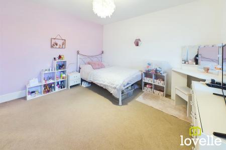 5 bedroom Detached house for sale in Bromby Close, Cottingham, East Riding of Yorkshire, HU16