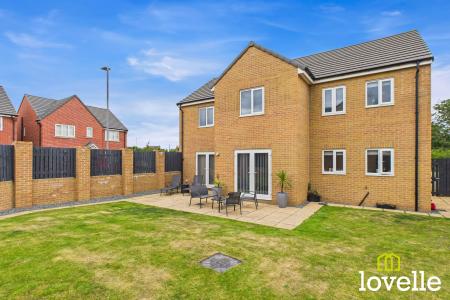 5 bedroom Detached house for sale in Bromby Close, Cottingham, East Riding of Yorkshire, HU16