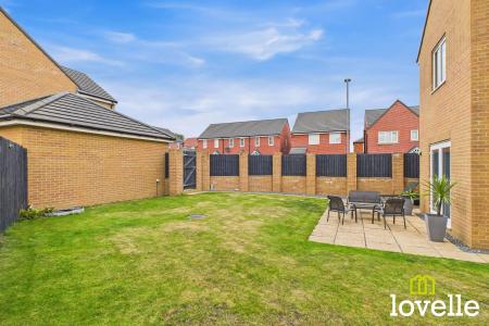 5 bedroom Detached house for sale in Bromby Close, Cottingham, East Riding of Yorkshire, HU16