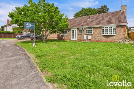 2 bedroom Detached bungalow for sale in Allanson Drive, Cottingham, East Riding of Yorkshire, HU16