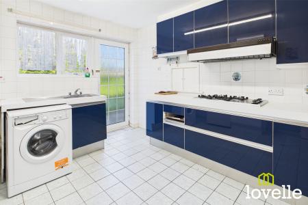 2 bedroom Detached bungalow for sale in Allanson Drive, Cottingham, East Riding of Yorkshire, HU16