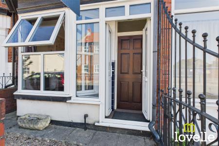 2 bedroom Terraced House for sale in Finkle Street, Cottingham, East Riding of Yorkshire, HU16