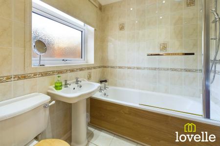 2 bedroom Semi-detached bungalow for sale in Four Acre Close, Kirk Ella, East Riding of Yorkshire, HU10