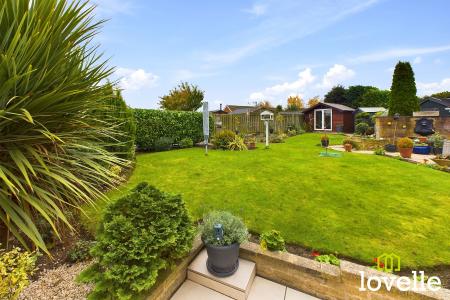 2 bedroom Semi-detached bungalow for sale in Four Acre Close, Kirk Ella, East Riding of Yorkshire, HU10