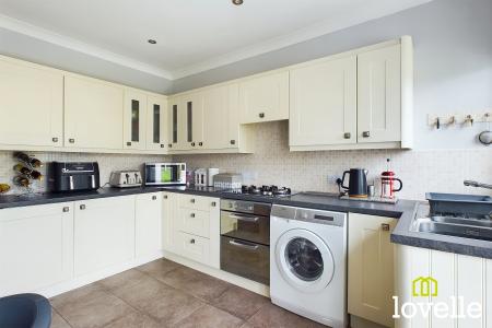 2 bedroom Semi-detached bungalow for sale in Four Acre Close, Kirk Ella, East Riding of Yorkshire, HU10