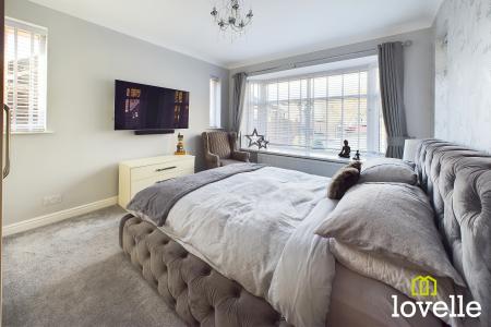 2 bedroom Semi-detached bungalow for sale in Four Acre Close, Kirk Ella, East Riding of Yorkshire, HU10