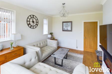 2 bedroom Semi-detached bungalow for sale in Four Acre Close, Kirk Ella, East Riding of Yorkshire, HU10