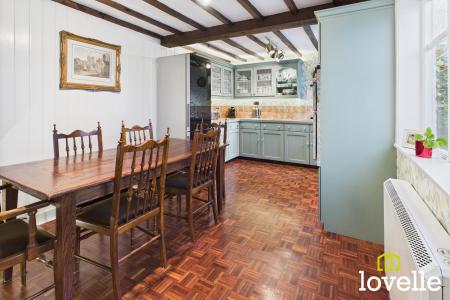 4 bedroom Detached house for sale in High Street, Barton upon Humber, North Lincolnshire, DN18