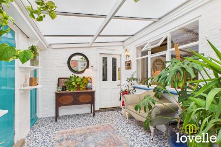 4 bedroom Detached house for sale in High Street, Barton upon Humber, North Lincolnshire, DN18