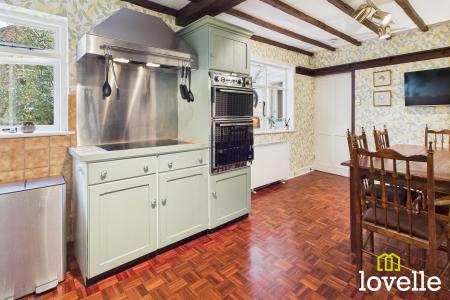 4 bedroom Detached house for sale in High Street, Barton upon Humber, North Lincolnshire, DN18