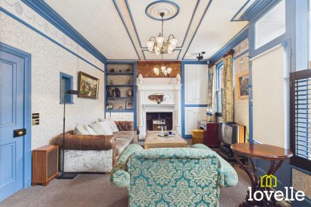 4 bedroom Detached house for sale in High Street, Barton upon Humber, North Lincolnshire, DN18