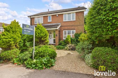 4 bedroom Detached house for sale in Manor Garth, Skidby, East Riding of Yorkshire, HU16