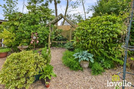 4 bedroom Detached house for sale in Manor Garth, Skidby, East Riding of Yorkshire, HU16