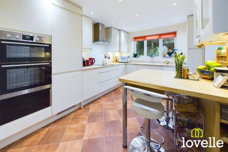 4 bedroom Detached house for sale in Manor Garth, Skidby, East Riding of Yorkshire, HU16