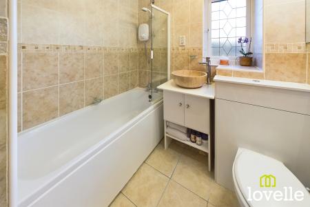 4 bedroom Detached house for sale in Manor Garth, Skidby, East Riding of Yorkshire, HU16