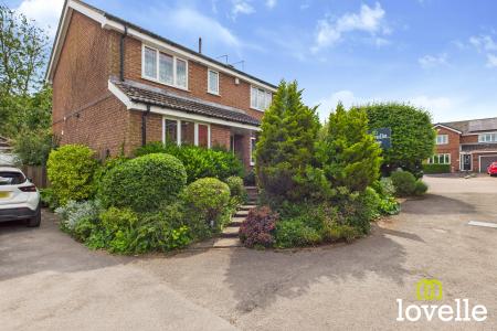 4 bedroom Detached house for sale in Manor Garth, Skidby, East Riding of Yorkshire, HU16