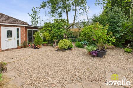 4 bedroom Detached house for sale in Manor Garth, Skidby, East Riding of Yorkshire, HU16