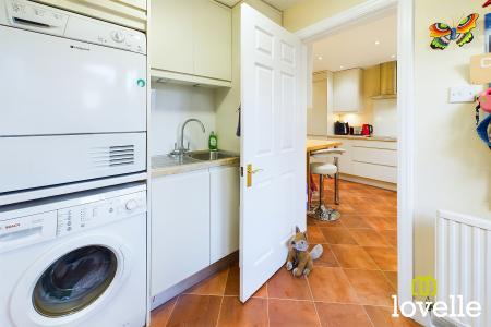 4 bedroom Detached house for sale in Manor Garth, Skidby, East Riding of Yorkshire, HU16