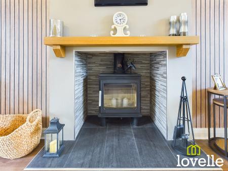 5 bedroom Detached house for sale in Manor Garth, Skidby, East Riding of Yorkshire, HU16