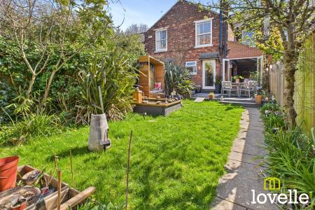 3 bedroom Terraced House for sale in Marlborough Avenue, Kingston upon Hull, HU5