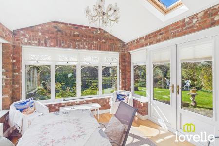 4 bedroom Detached house for sale in Middledyke Lane, Cottingham, East Riding of Yorkshire, HU16