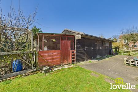 4 bedroom Detached house for sale in Middledyke Lane, Cottingham, East Riding of Yorkshire, HU16