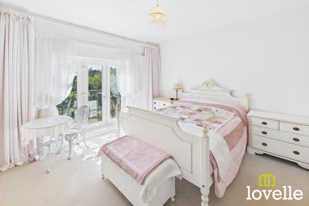 4 bedroom Detached house for sale in Middledyke Lane, Cottingham, East Riding of Yorkshire, HU16