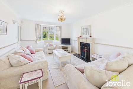 4 bedroom Detached house for sale in Middledyke Lane, Cottingham, East Riding of Yorkshire, HU16