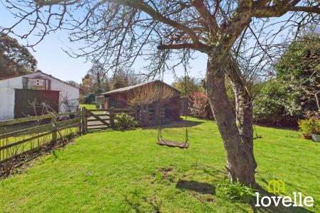 4 bedroom Detached house for sale in Middledyke Lane, Cottingham, East Riding of Yorkshire, HU16