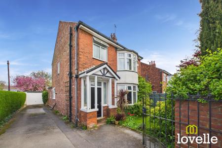 3 bedroom Detached house for sale in Millhouse Woods Lane, Cottingham, East Riding of Yorkshire, HU16