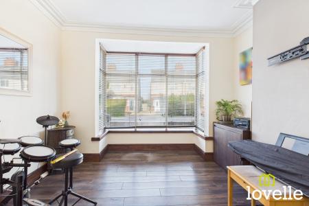 4 bedroom End of terrace house for sale in New Village Road, Cottingham, East Riding of Yorkshire, HU16