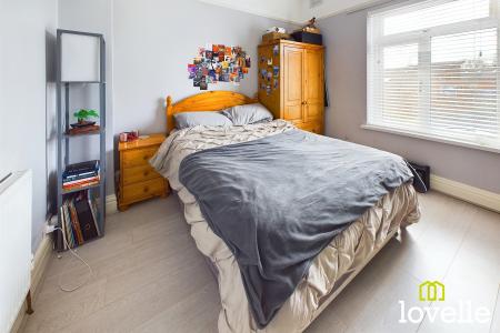 4 bedroom End of terrace house for sale in New Village Road, Cottingham, East Riding of Yorkshire, HU16