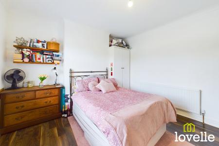4 bedroom End of terrace house for sale in New Village Road, Cottingham, East Riding of Yorkshire, HU16