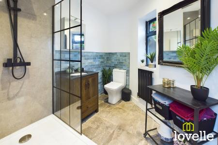 4 bedroom End of terrace house for sale in New Village Road, Cottingham, East Riding of Yorkshire, HU16