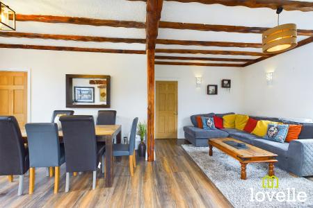 4 bedroom End of terrace house for sale in New Village Road, Cottingham, East Riding of Yorkshire, HU16