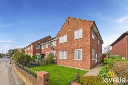 4 bedroom End of terrace house for sale in Northgate, Cottingham, East Riding of Yorkshire, HU16