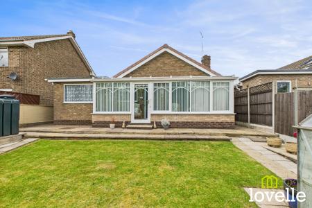 2 bedroom Detached bungalow for sale in Potterdale Drive, Little Weighton, East Riding of Yorkshire, HU20