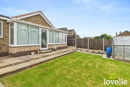 2 bedroom Detached bungalow for sale in Potterdale Drive, Little Weighton, East Riding of Yorkshire, HU20