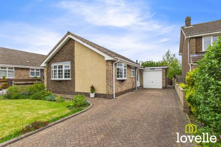 2 bedroom Detached bungalow for sale in Potterdale Drive, Little Weighton, East Riding of Yorkshire, HU20