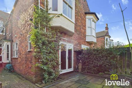 4 bedroom Semi-detached house for sale in South Street, Cottingham, East Riding of Yorkshire, HU16