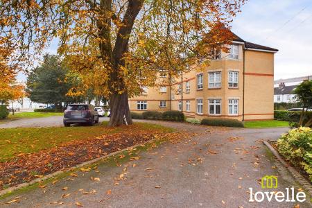 2 bedroom Flat for sale in St Marys Close, Hessle, East Riding of Yorkshire, HU13