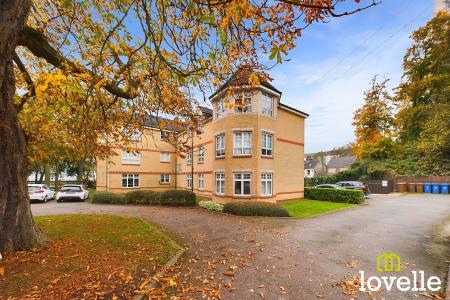 2 bedroom Flat for sale in St Marys Close, Hessle, East Riding of Yorkshire, HU13