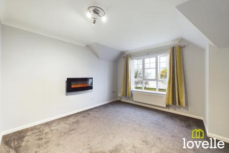 2 bedroom Flat for sale in St Marys Close, Hessle, East Riding of Yorkshire, HU13