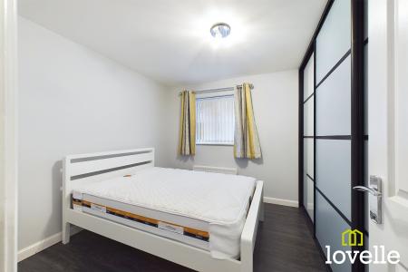 2 bedroom Flat for sale in St Marys Close, Hessle, East Riding of Yorkshire, HU13