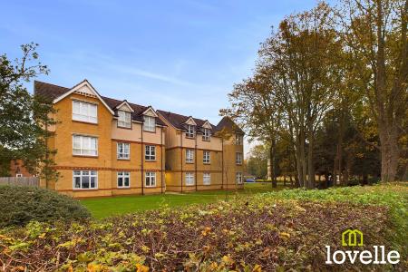 2 bedroom Flat for sale in St Marys Close, Hessle, East Riding of Yorkshire, HU13