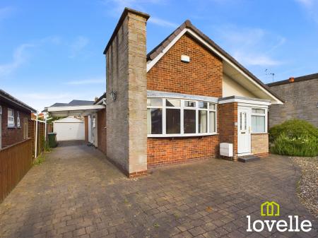 3 bedroom Detached bungalow for sale in The Wolds, Cottingham, East Riding of Yorkshire, HU16