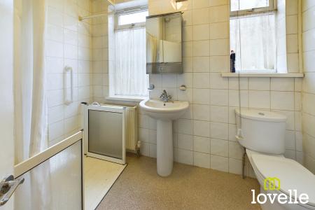 4 bedroom Terraced House for sale in Victoria Avenue, Kingston upon Hull, HU5