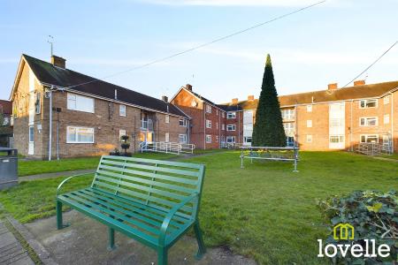 1 bedroom Flat for sale in Wilburn Court, Cottingham, East Riding of Yorkshire, HU16